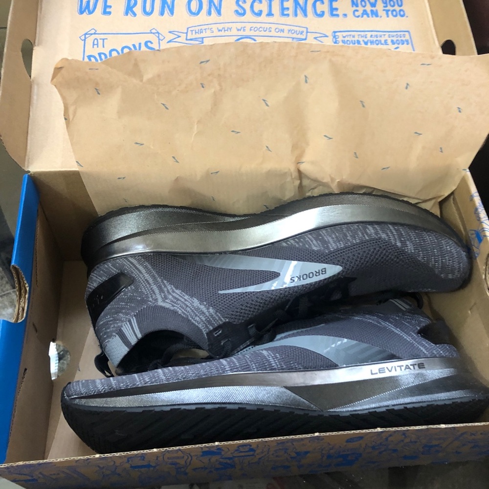 Men’s Brooks Levitate 4